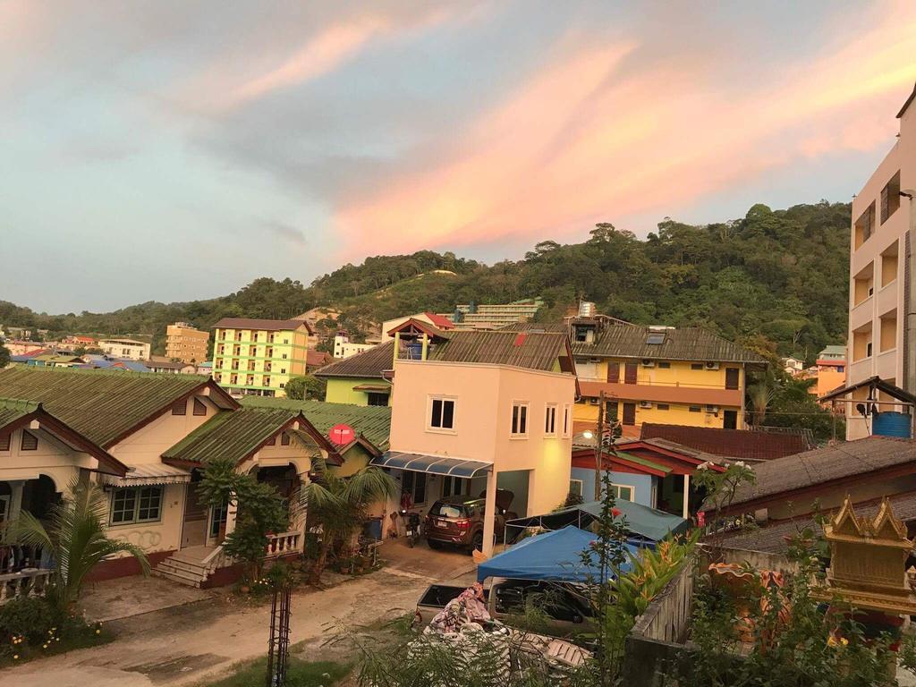 Bedbox Guesthouse And Hostel Patong Eksteriør bilde