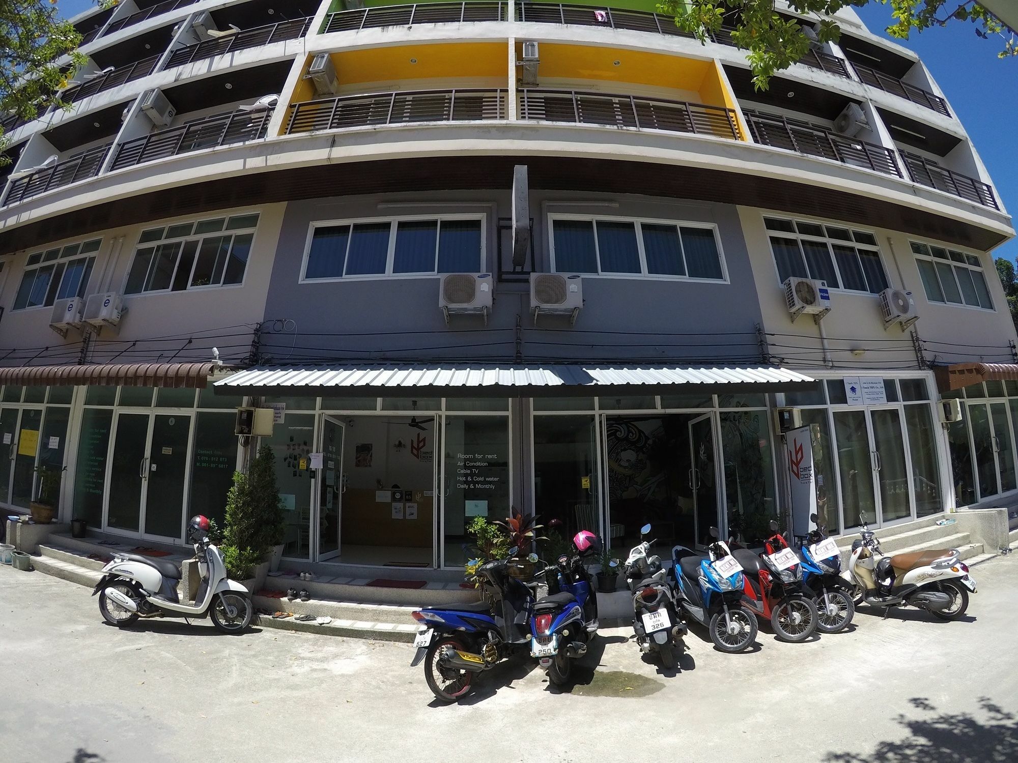 Bedbox Hostel Patong Eksteriør bilde